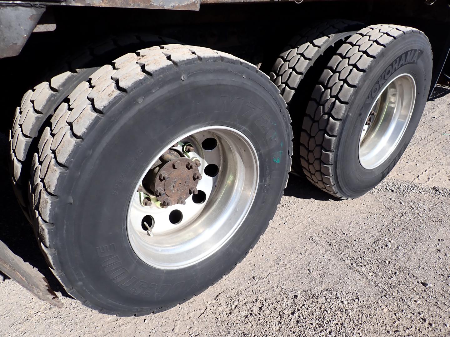 CAMION DE BASURA INTERNATIONAL 7400